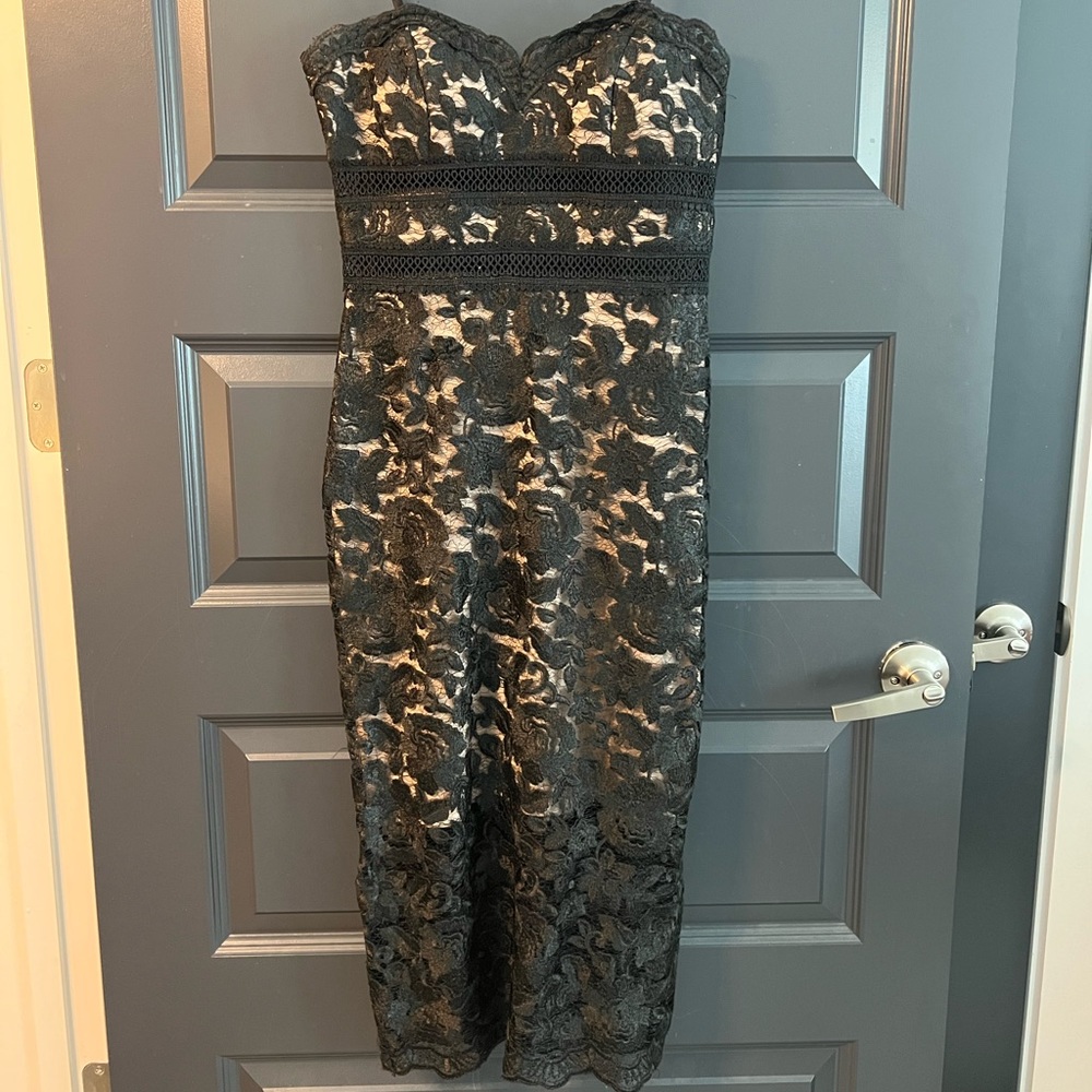 Avery G Lace Dress